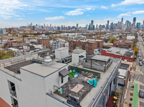 650 Montgomery Street image 37 of 47