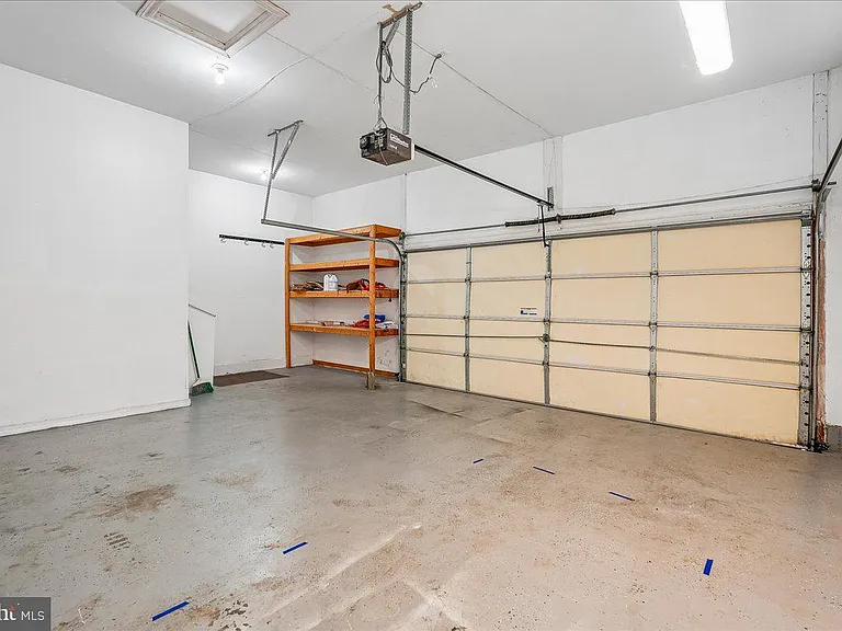 905 Royal Elm Ct — Photo 28