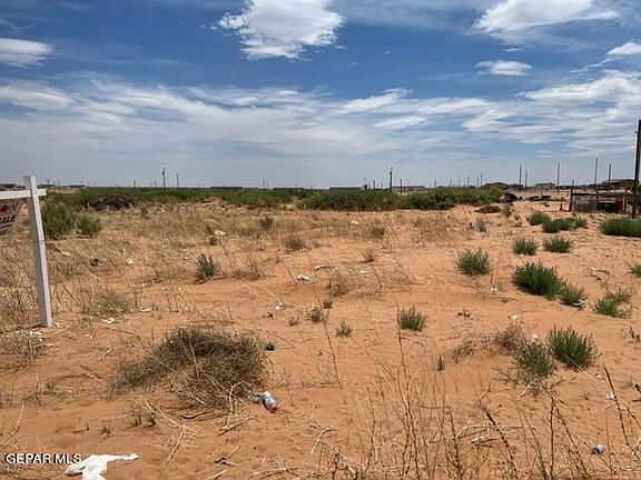 4th image of 1328 Arasian Desert Dr