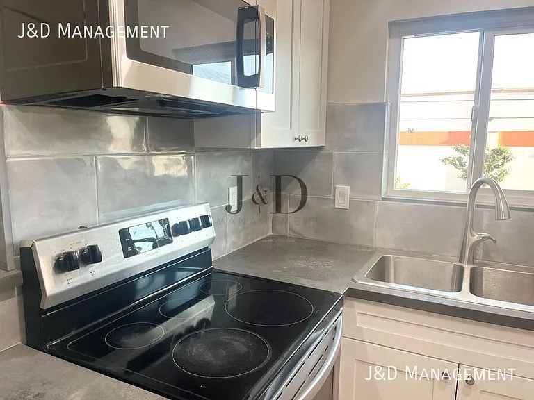 7530 North Ave #F — Photo 8