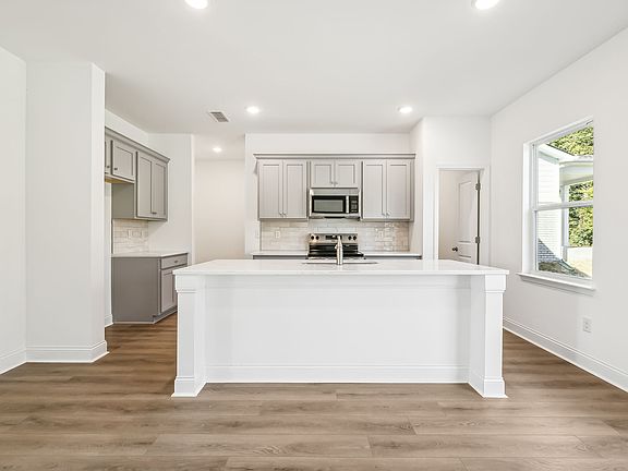 Cades Bluff - Westmore Interior Image 3