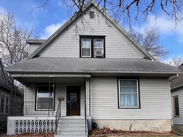 1111 N Main St, Newton, KS 67114