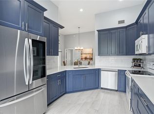 637 Beachwalk CIR #E202, NAPLES, FL 34108
