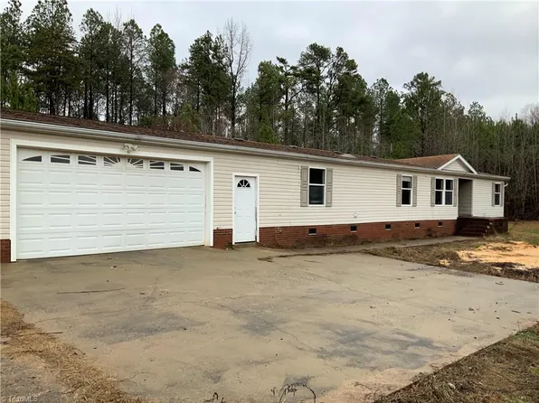 7689 State Highway 42 S, Ramseur, NC 27316