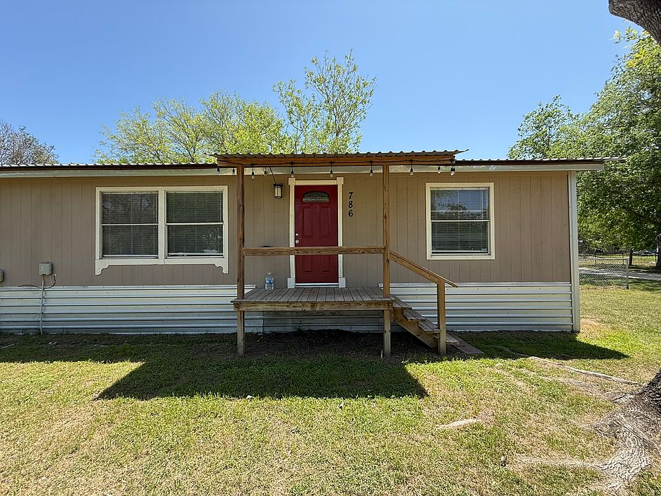 1st image of 786 Potthast Dr