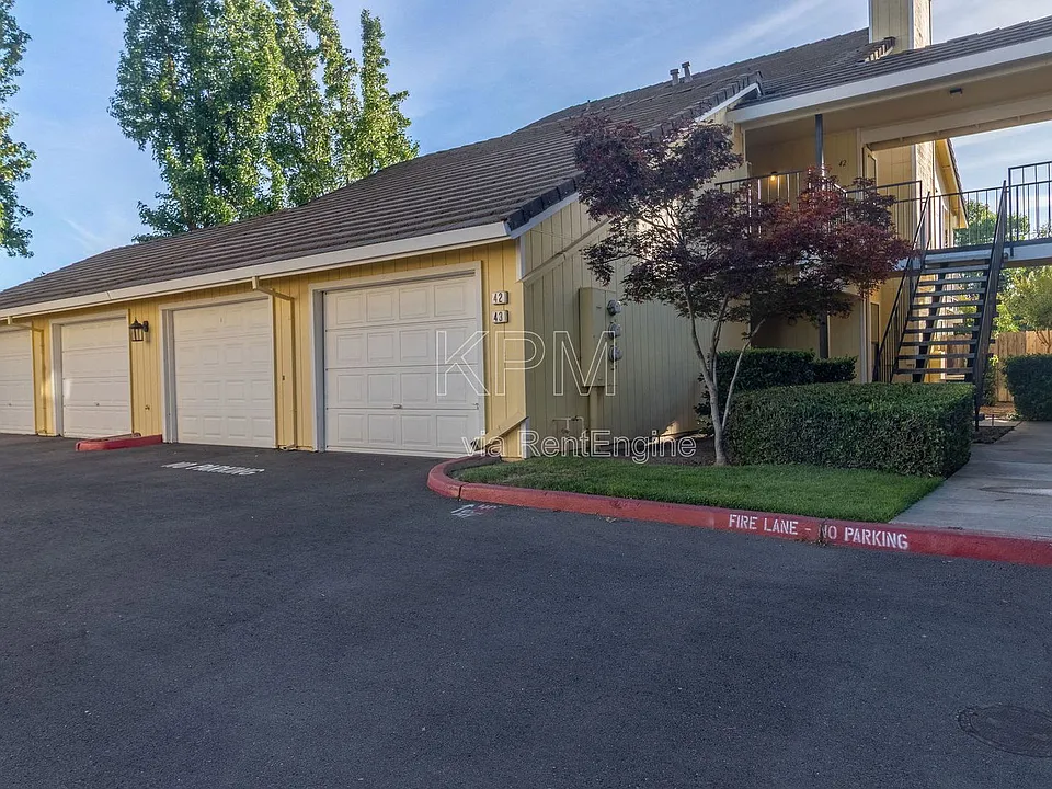 1311 W Century Blvd #42