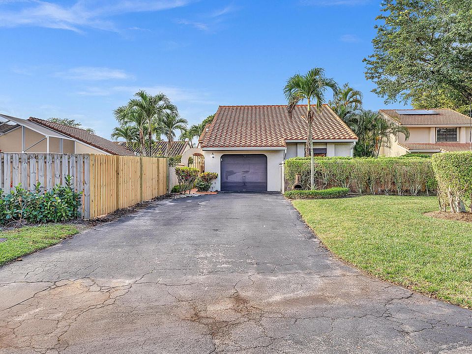 1st image of 1335 NW 22nd Ave