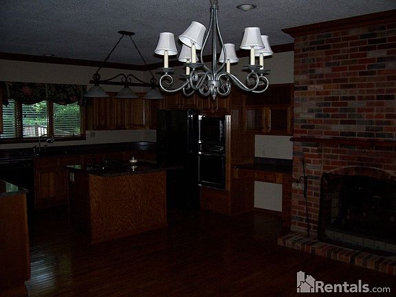 2nd image of 28 Chaparral Ln