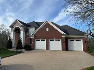 195 Morgan Ct, Cedar Rapids, IA 52411