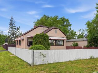 201 P AVENUE N, Saskatoon, SK S7L 2V6