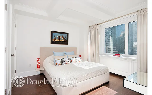Rented by Douglas Elliman | media 32