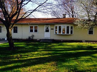 5901 Oak St, Stony Ridge, OH 43463