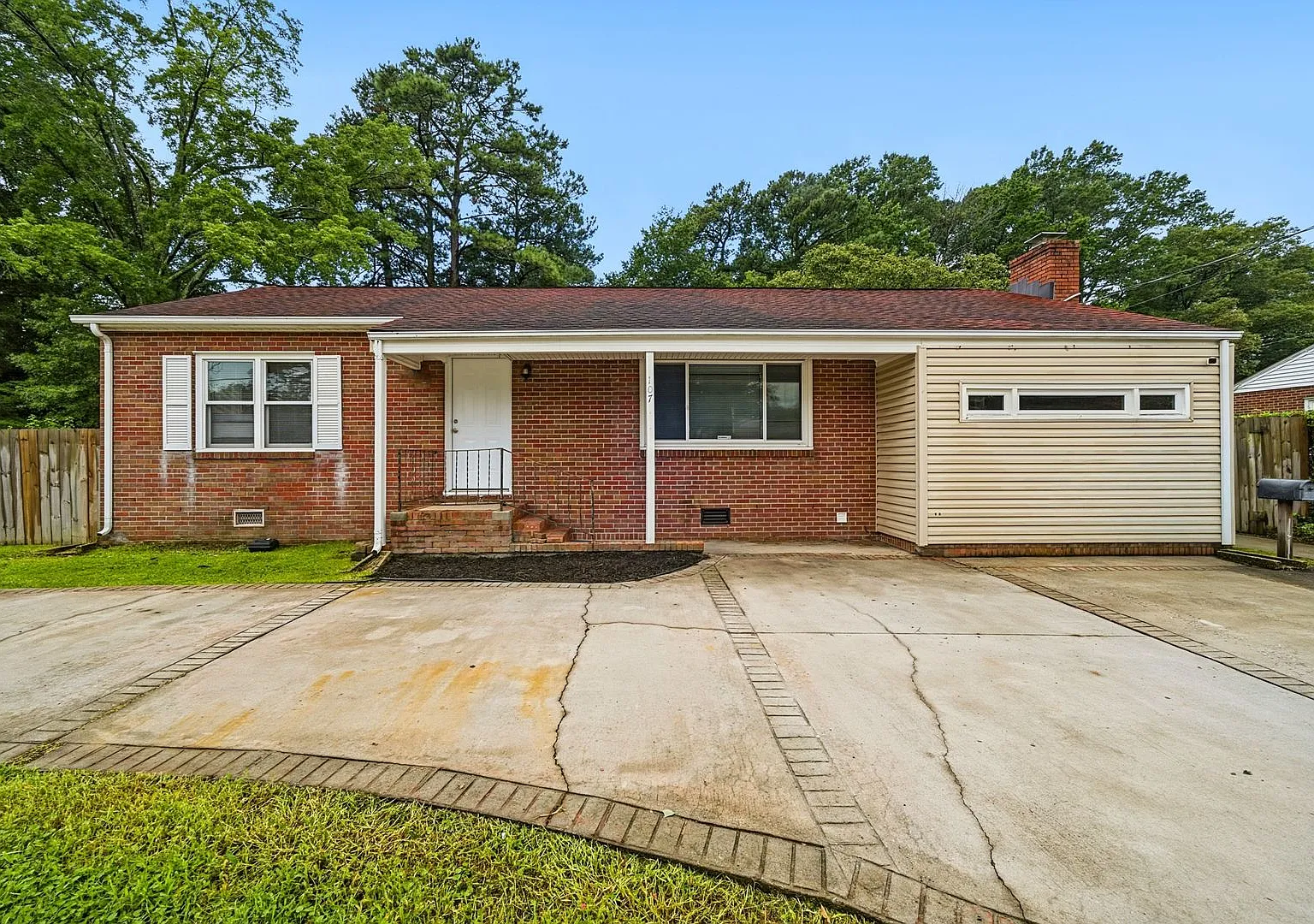 107 Woods Rd Newport News VA 23601 — Photo 4