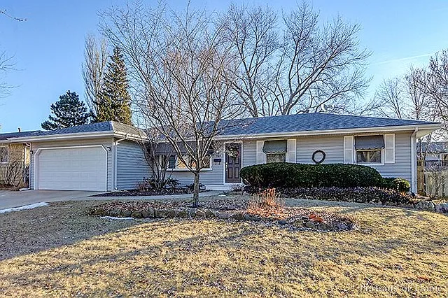 1131 Laurel Dr photo 1