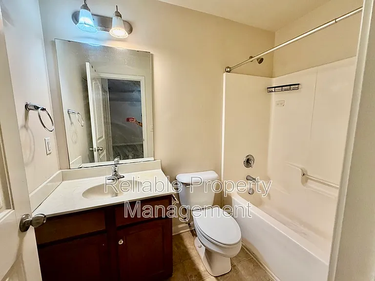 48 Salerno Dr — Photo 2