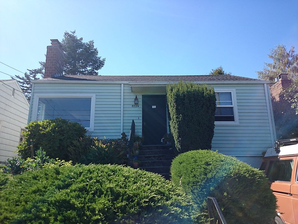 2nd image of 6533 36th Ave NE