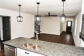 5th image of 2227 Spyglass Dr