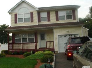 169 Oakland Ave, Deer Park, NY 11729