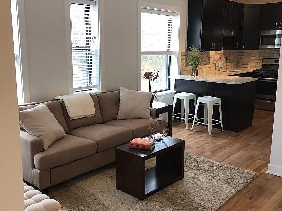 3rd image of 2205 W Eastwood Ave #1E