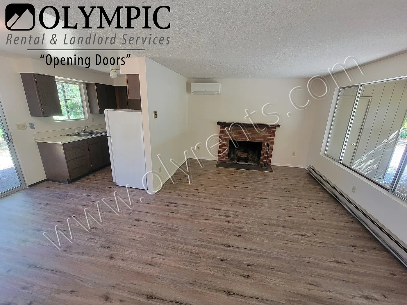 2 bedroom, 1 bath duplex in the Cooper Crest Community w/ AC — Photo 2