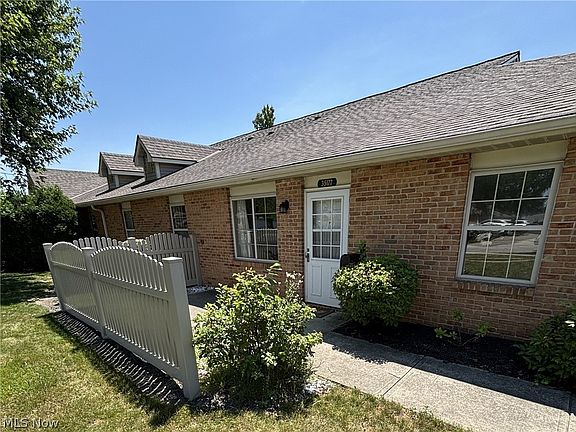 2nd image of 35177 Greenwich Ave