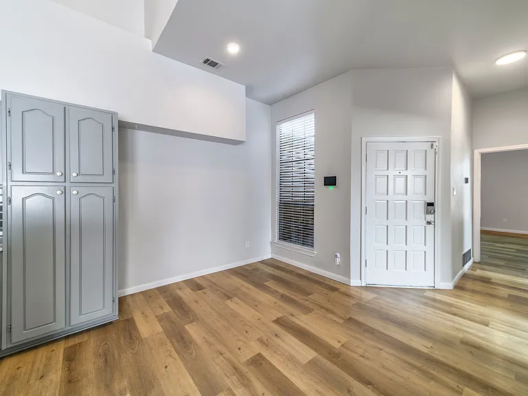 6344 Winton St — Photo 6