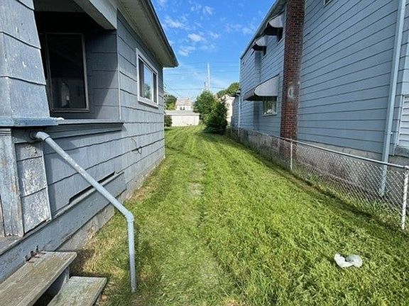 2nd image of 48 S Kennedy Dr APT 1