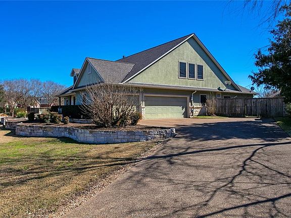 4th image of 212 Cecilia Ct