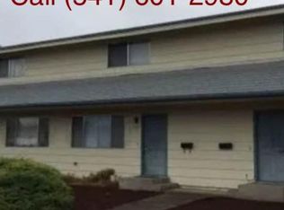 224 N 8th St, Central Pt, OR 97502