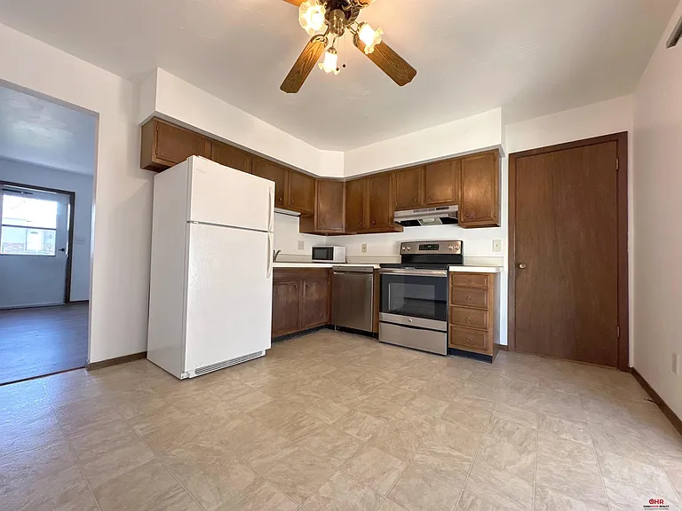 7130 Walker Ave — Photo 11