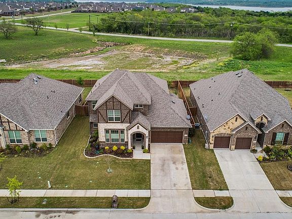 3rd image of 503 Morning Glory Ln