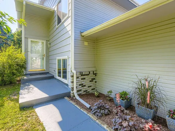 8905 Magnolia Ln N, Maple Grove, MN 55369