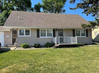 14 Brook St, Morris, MN 56267