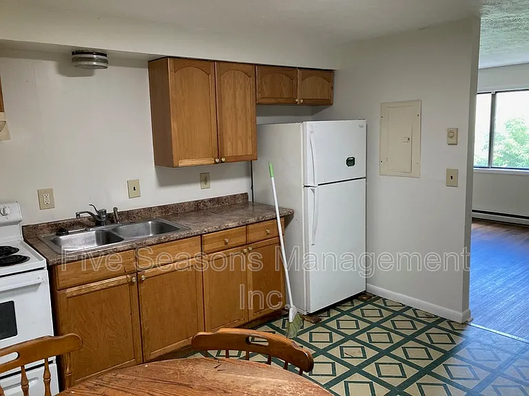 1036 Avenue B #N — Photo 7