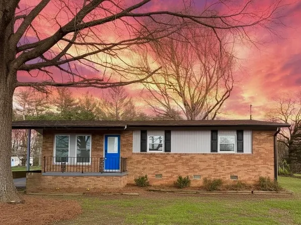 1389 McCoy Rd, Reidsville, NC 27320