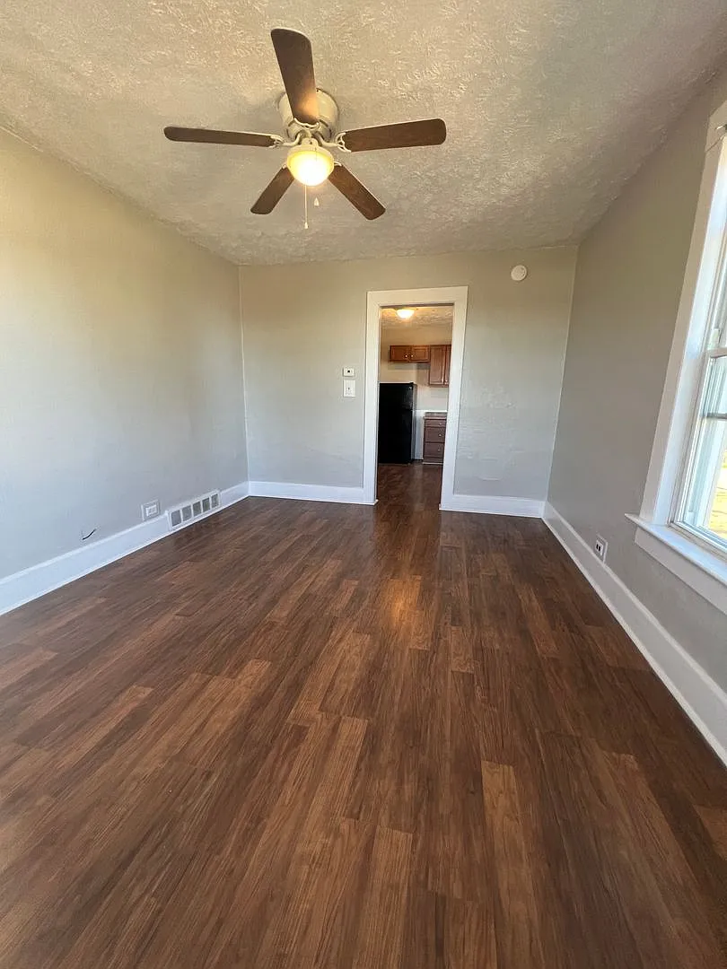 349 E Front St — Photo 4