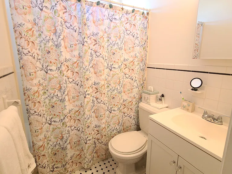 4109 South Blvd — Photo 12