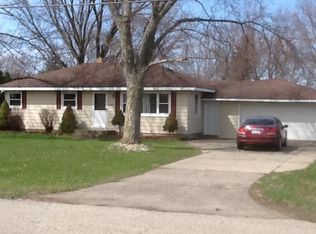1319 Woodland St, Jenison, MI 49428