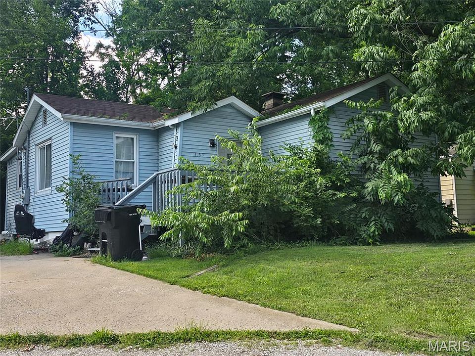 1st image of 735 E Adams St