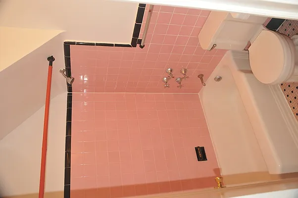 Rented by New York Realty Minimax Inc | media 11