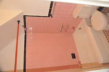 Rented by New York Realty Minimax Inc