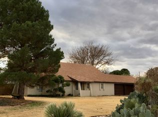 2019 N Pepper Tree Cir, Carlsbad, NM 88220