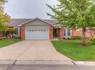 914 Penny Ln, Saint Peters, MO 63376