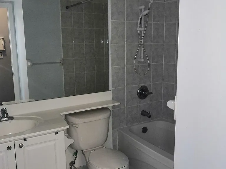 155 Beecroft Rd #303 — Photo 18