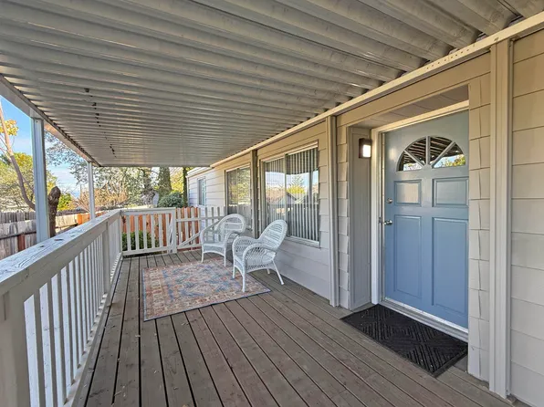 1127 Redwood Blvd, Redding, CA 96003