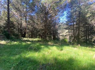 830 Eel River Dr, Loleta, CA 95551