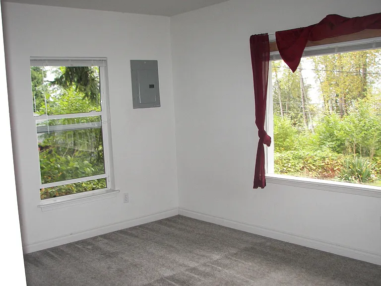 422 W Davies Loop Rd — Photo 4