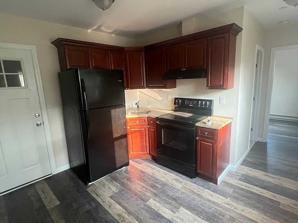 1st image of 43 Lake St #6 & 7