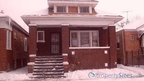 2nd image of 5741 S Artesian Ave