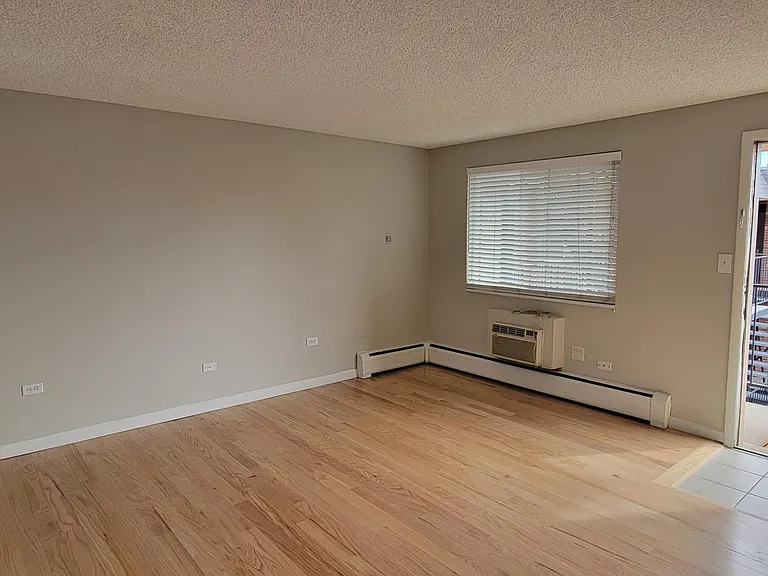 140 S Ogden St — Photo 48